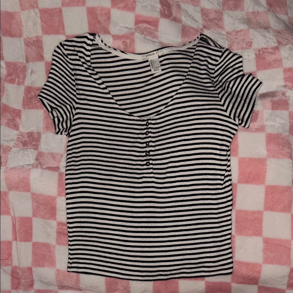 Forever 21 Black & White Striped Scoop Crop Top